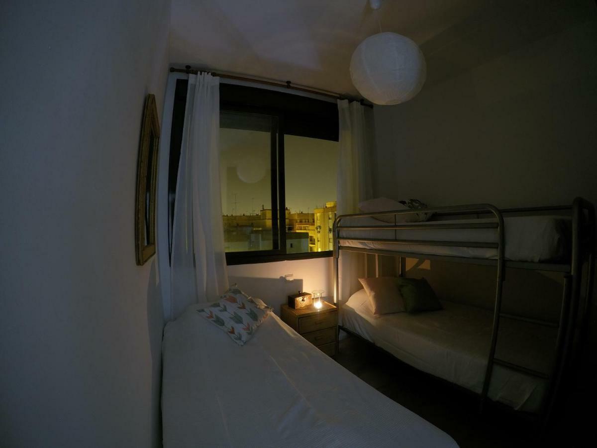The Best Hostelito! Free Parking Seville Exterior photo